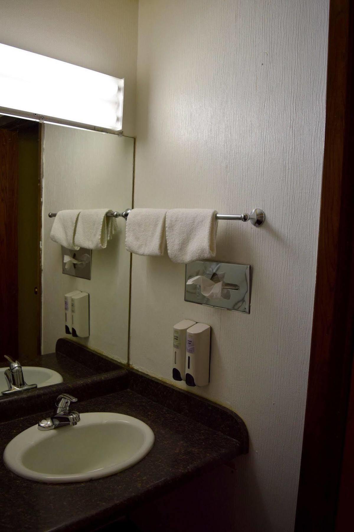 Snelling Motor Inn Mendota ภายนอก รูปภาพ