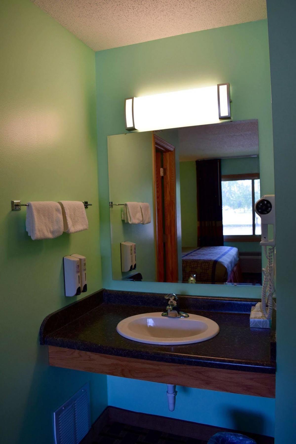 Snelling Motor Inn Mendota ภายนอก รูปภาพ
